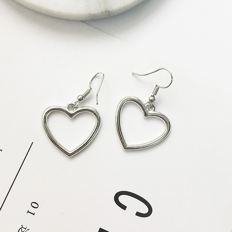 Hollow Lovely Heart Shaped Earrings Sweet Simple Earring for Student