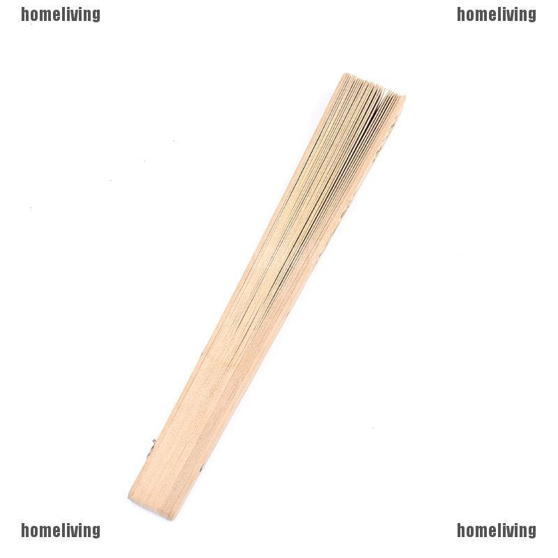 Quạt gỗ thiết kế tinh xảo theo phong cách Trung Quốc độc đáo