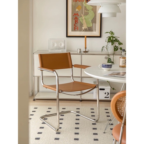 Ghế da yên Mr Arm chair khung kim loai cao cấp phong cách Bắc Âu