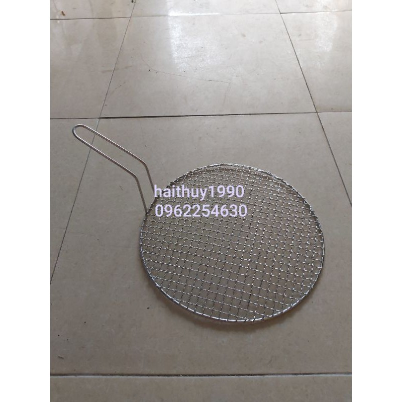 Vỉ nướng than tròn, vỉ nướng có tay cầm.