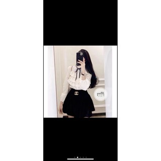 Áo sơ mi trễ vai thắt nơ