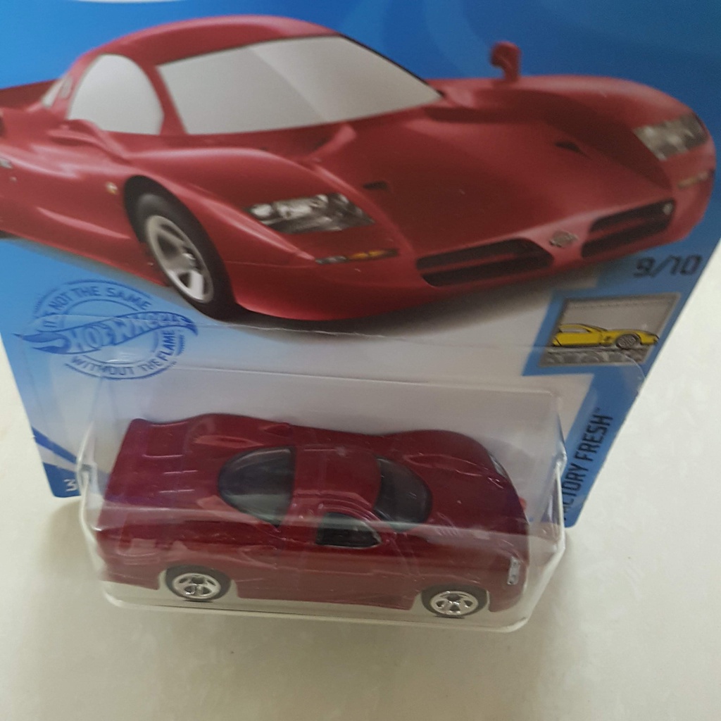 Xe Mô Hình Chính Hãng HotWheels - Nissan R390 GT1