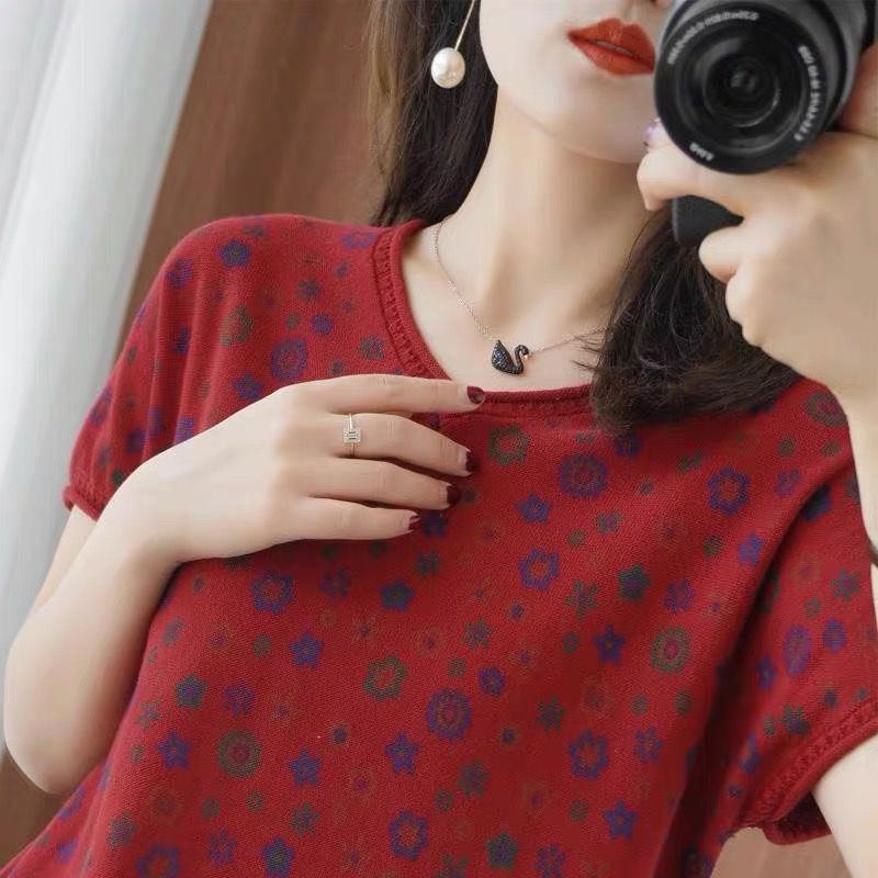 Áo thun tay ngắn dáng rộng cổ chữ V in họa tiết hoa thời trang cho phụ nữ trung niên