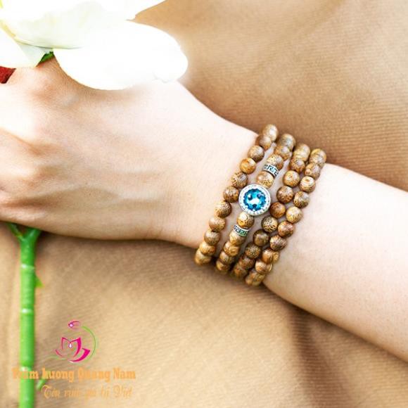 Vòng Trầm 108 hạt mix Chamr đá Ngũ Sắc hợp từng mệnh - Size 6mm cho nữ | BigBuy360 - bigbuy360.vn