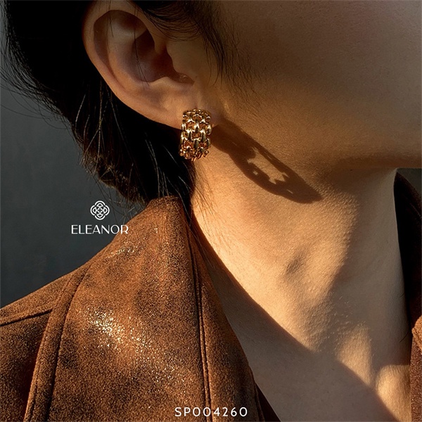 Bông tai nữ chuôi bạc 925 Eleanor Accessories viền dày hình lưới cong chữ C phụ kiện trang sức 4260