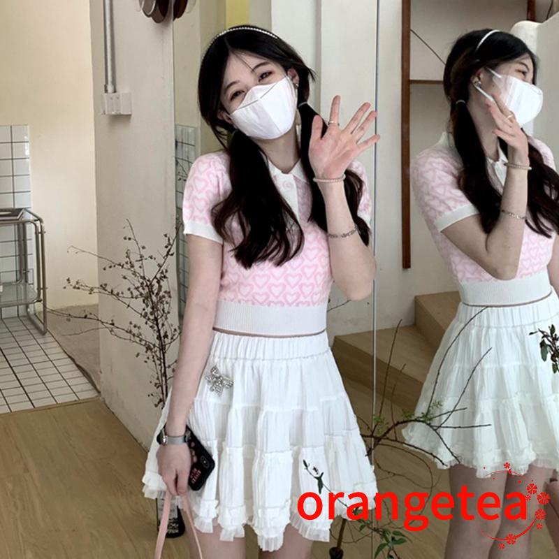 Áo Thun Crop Top Nữ Tay Ngắn In Hình Trái Tim 1 / 3 Nút