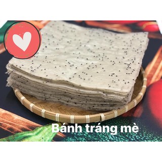 Bánh tráng mè đen đặc sản