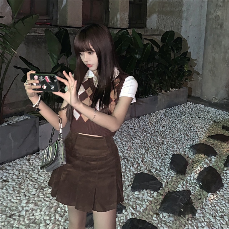 (ORDER) Set áo vest gile sọc ô kim cương len dệt kim+ Chân váy và áo thun POLO cộc tay style retro nữ sinh | BigBuy360 - bigbuy360.vn