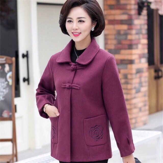 Áo khoác dạ cúc cài túi thêu hoa hồng dành cho ng trung niên hàng Qc