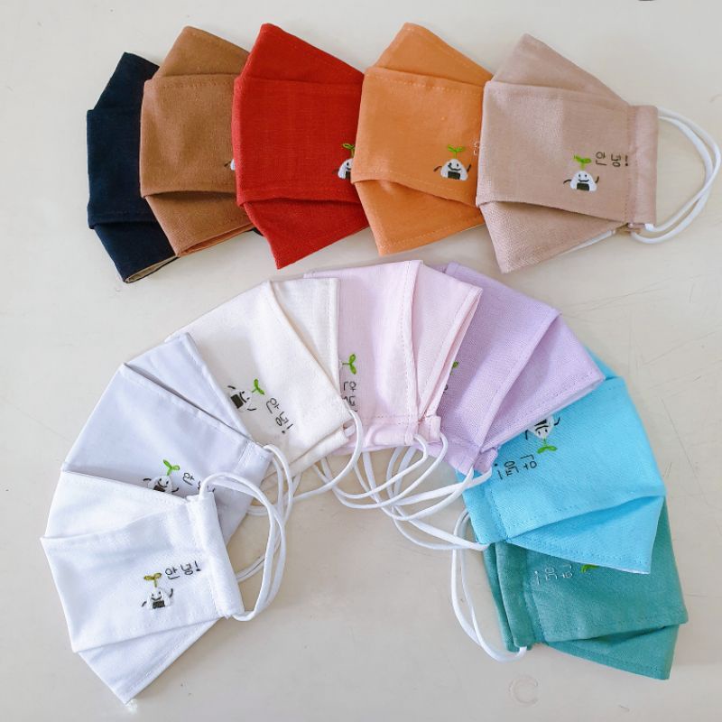 Tiệm Tháng Tư - Khẩu Trang 3D Linen Thêu Cơm Nắm An Nyong 🍙