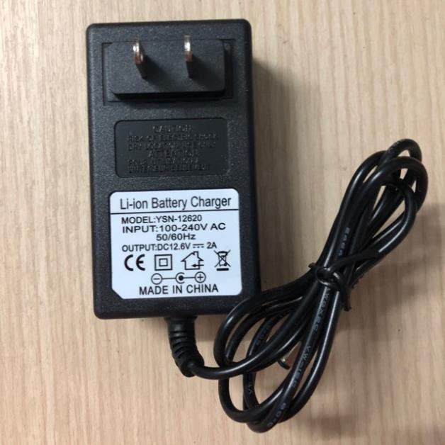 Sạc Pin Lion 12.6V 2A