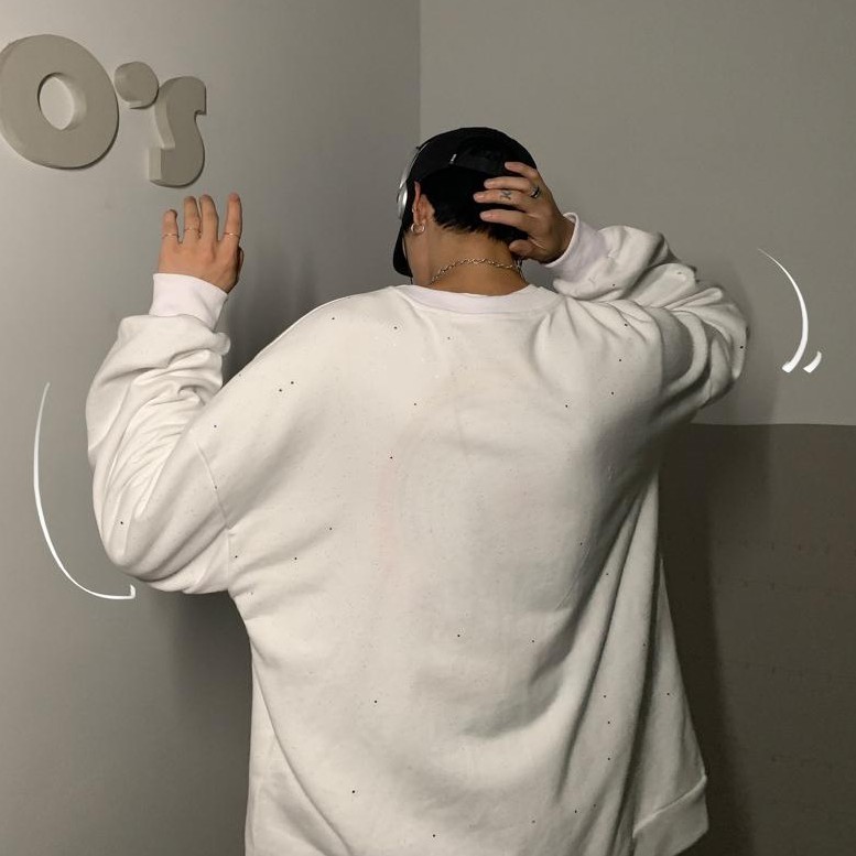 (A281) Áo thun dài tay thu đông 2 màu đen - trắng lấp lánh | BigBuy360 - bigbuy360.vn