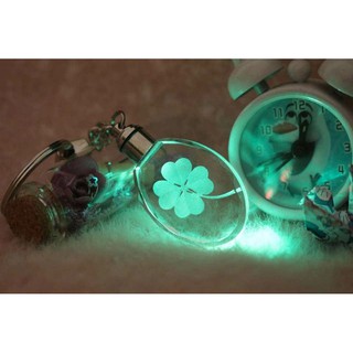 Móc khóa cỏ 4 lá may mắn đèn LED nhiều màu - có núm xoay để bật/tắt đèn nháy đa màu