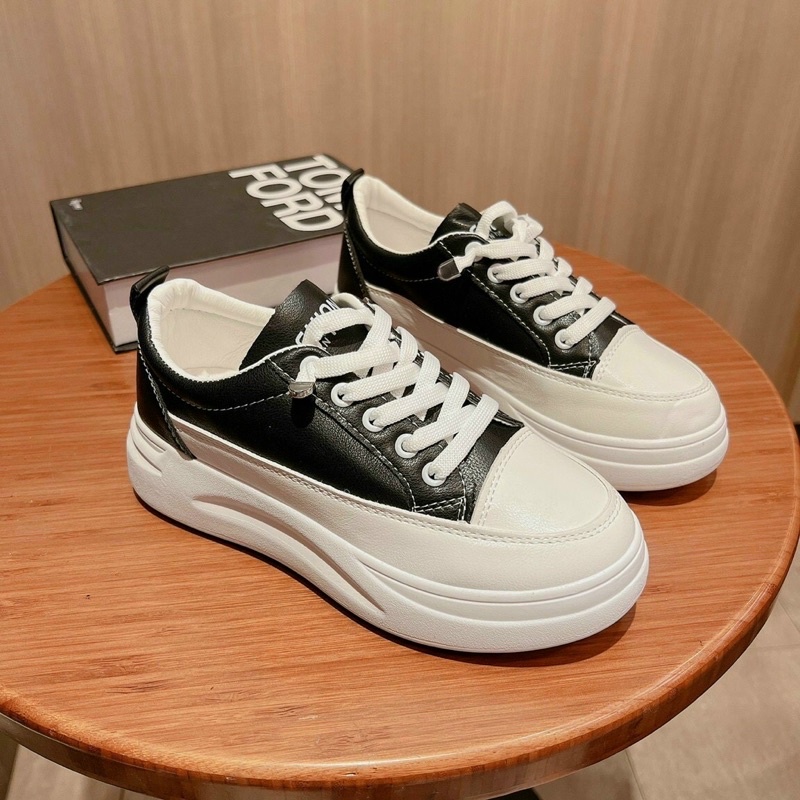 Giày Thể Thao Sneaker Nữ Đen Đế Trắng Siêu Nhẹ Hottrend 2023