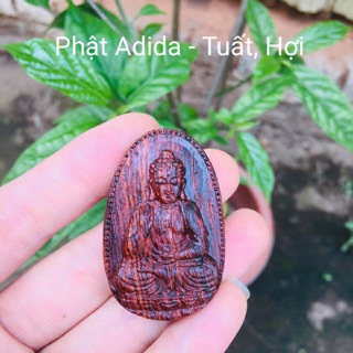 Mặt dây chuyền phật bản mệnh gỗ sưa dây