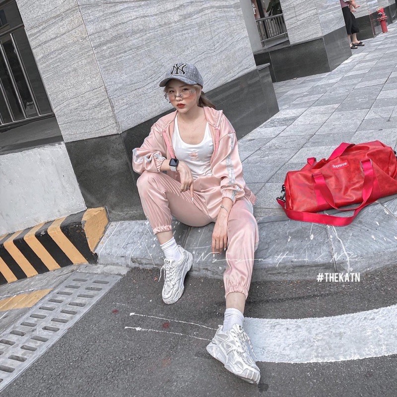 Set thể thao ba món có mũ