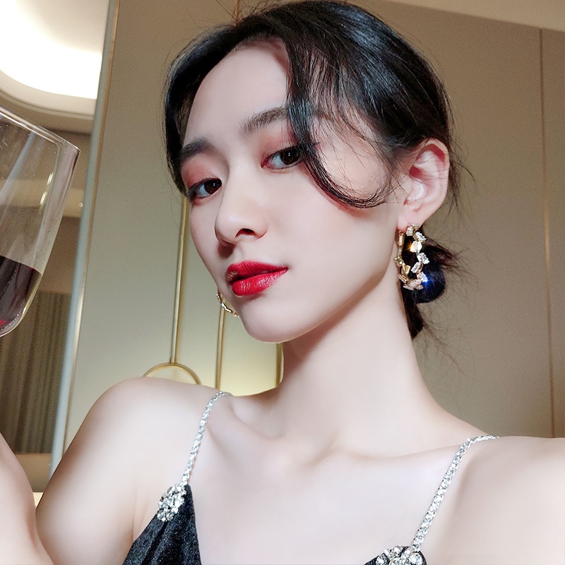 Bông Tai Mạ Bạc 925 Hình Tròn Đính Pha Lê Phong Cách Hàn Quốc Thanh Lịch