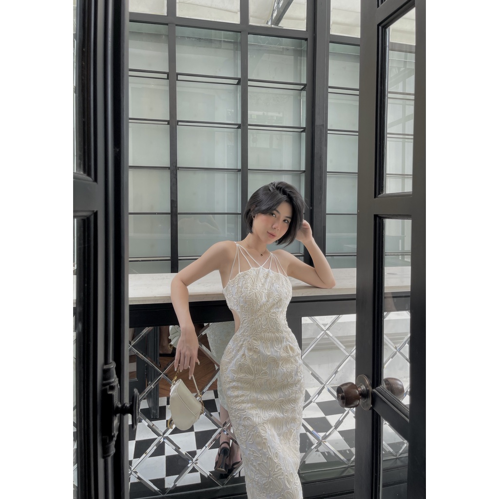 đầm body ren cổ yếm cách điệu 2 màu hot trend đầm phù hợp đi tiệc sang chảnh