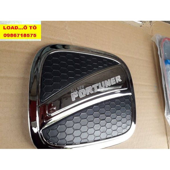 Ốp Nắp Bình Xăng Xe Toyota Fortuner 2024-2017 Màu Đen Mạ Crom Cao Cấp