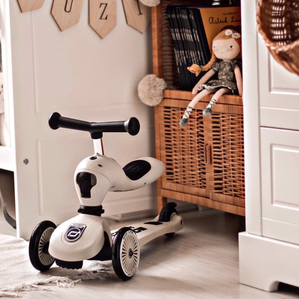Xe Scooter Scoot &amp; Ride Highway Kich 1