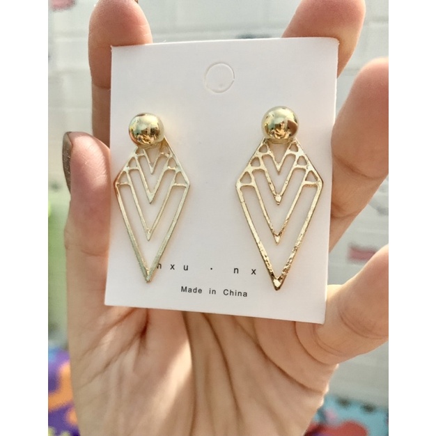 Đôi bông tai thời trang nhiều mẫu
