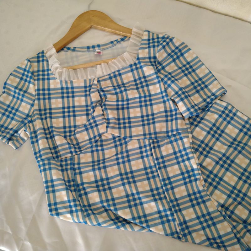 Váy đầm kẻ chữ A cổ ren Jameela | BigBuy360 - bigbuy360.vn