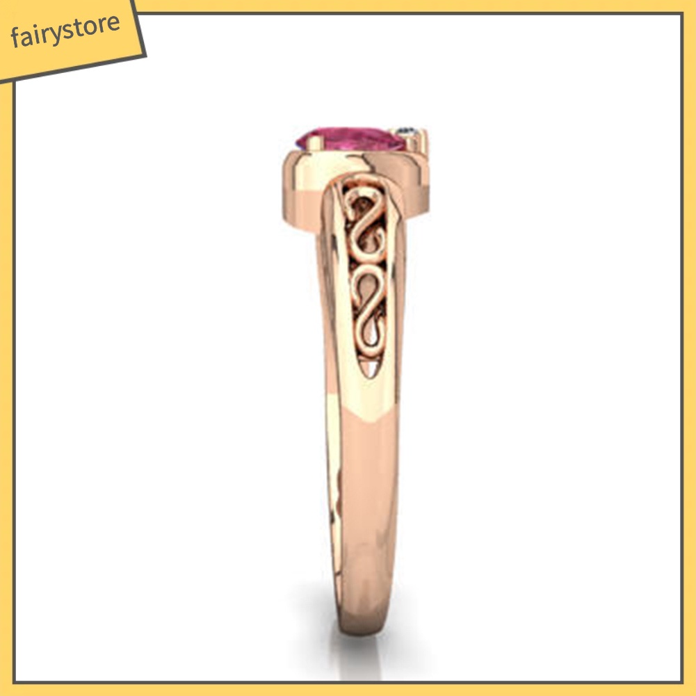 Nhẫn Cưới Đính Đá Hình Trái Tim