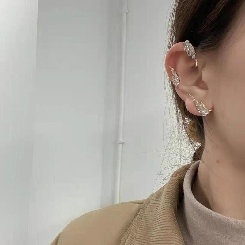 Khuyên Kẹp Tai Hình Chiếc Lá Đính Đá Pha Lê Màu Vàng/Bạc Thanh Lịch Dễ Phối Đồ