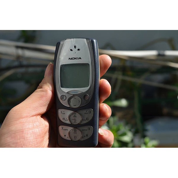 ĐIỆN THOẠI NOKIA 2300 KIỂU DÁNG ĐỘC LẠ