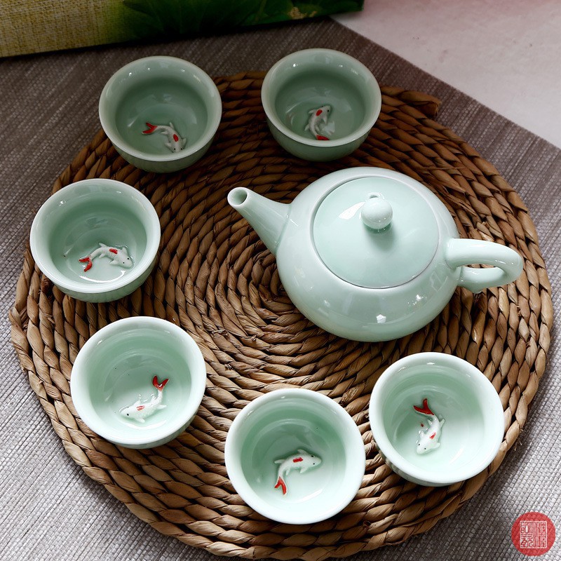 Bộ Ấm Chén Pha Trà Cá Chép 3D Men Ngọc 7 Món ( 1 Ấm + 6 Chén ) - Kèm Hộp Túi Lịch Sự
