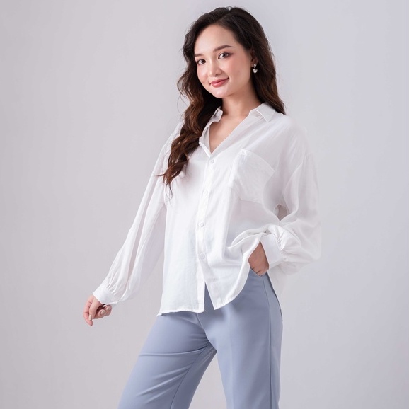 Áo sơ mi nữ dài tay trơn basic dáng rộng, ảnh thật sau