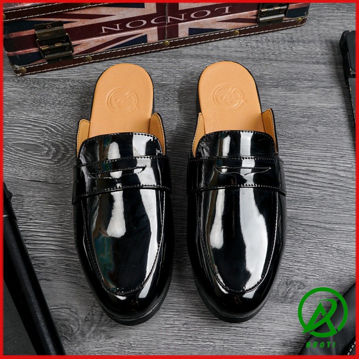 Sục Nam Da Bóng Trơn Băng Thủng M581 SP1