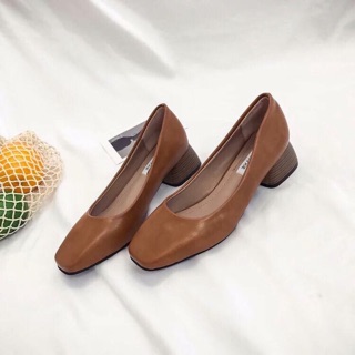 Giày mũi vuông cổ điển