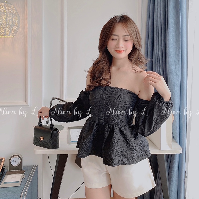 ALINA by L - Áo trễ vai vải gấm đính cúc siêu tiểu thư