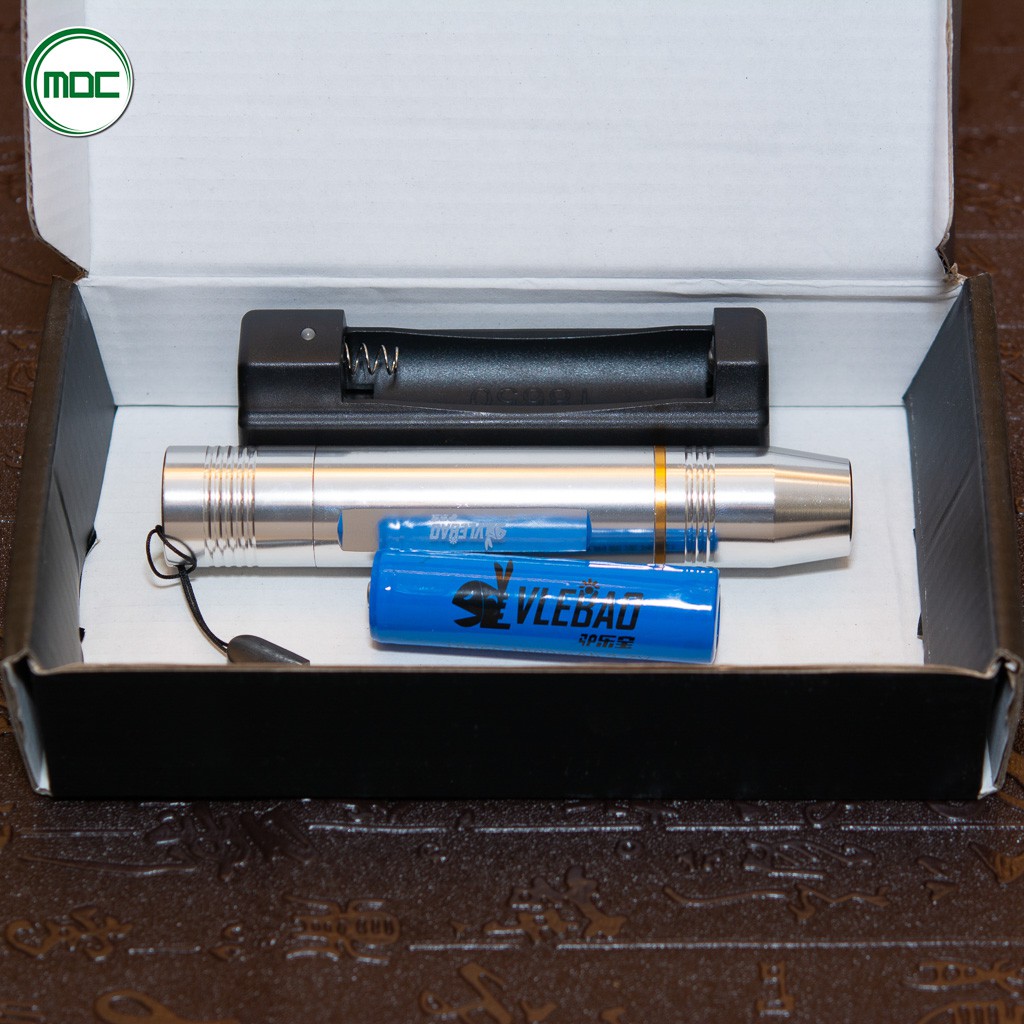 Mộc - Đèn pin soi đá chuyên dụng TẶNG kèm sạc + pin