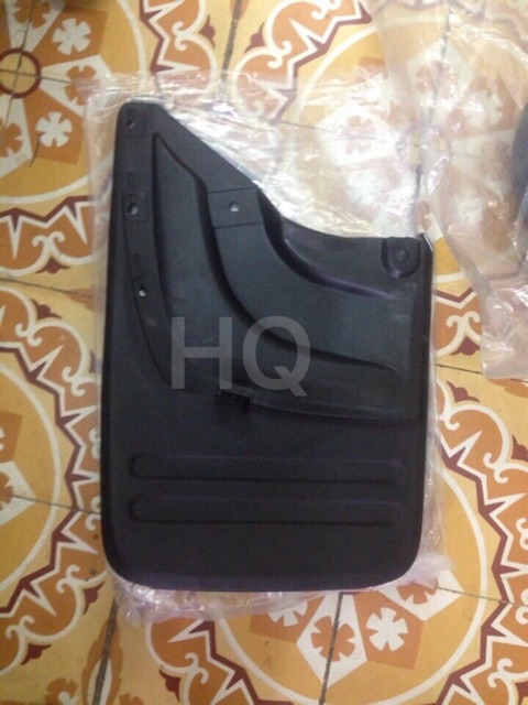 CHẮN BÙN SAU TOYOTA FORTUNER