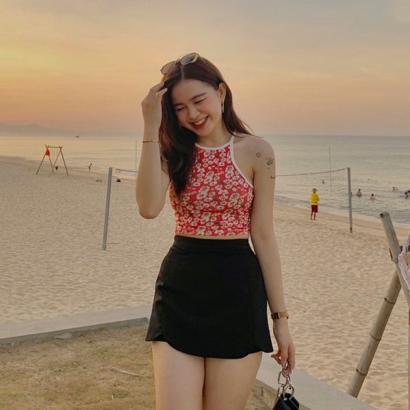 Chân váy ngắn lưng cao. Chân váy dáng A xẻ tà màu đen có lót trong phong cách ulzzang Hàn Quốc, thiết kế T-Ju (cv lala)