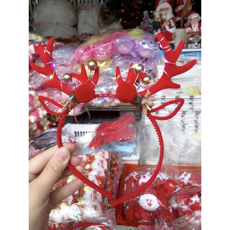 Kính mắt và bờm noen cho bé