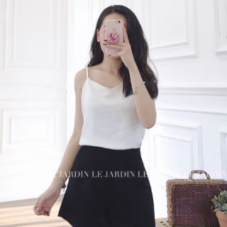 Áo đen S, áo trắng M, short đen S