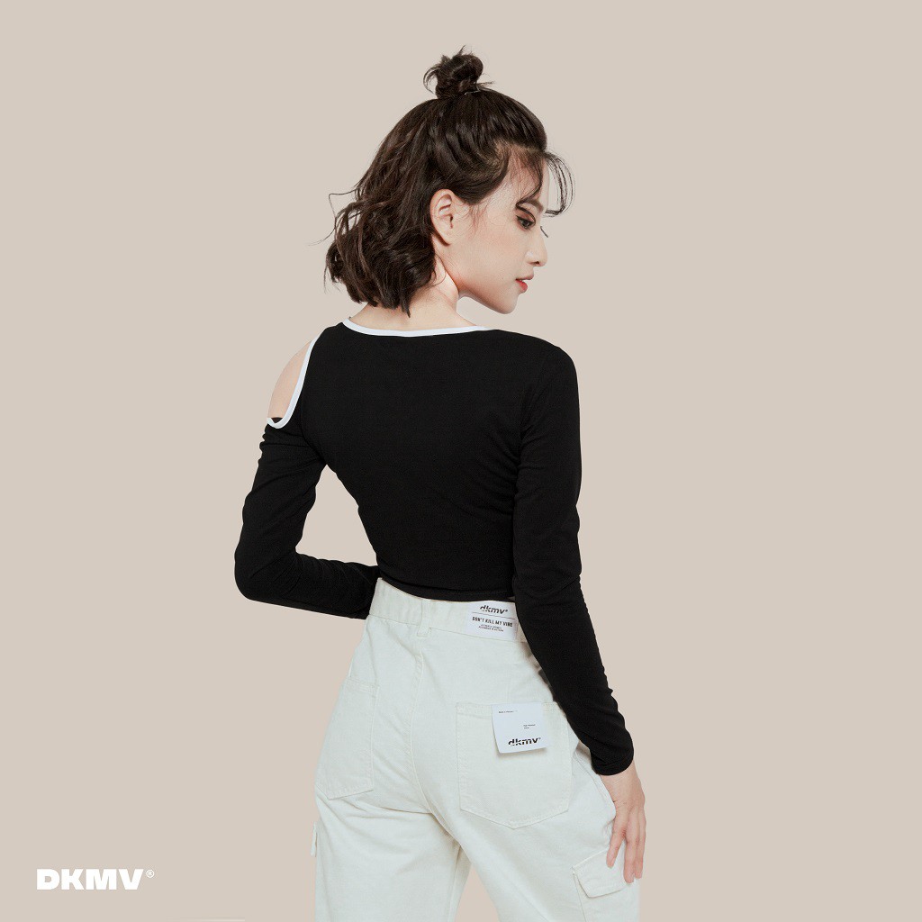 Áo croptop tay dài ôm body trễ vai màu đen | DKMV Black LS Shouder Cut Out Croptop