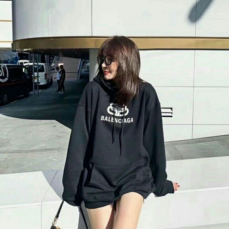 Áo thun tay dài dáng rộng có mũ trùm đầu phong cách thời trang hàn quốc‌Áo hoodie form rộng thời trang năng động cho nữ‌