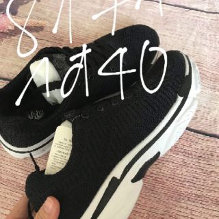 Giày thể thao 260k