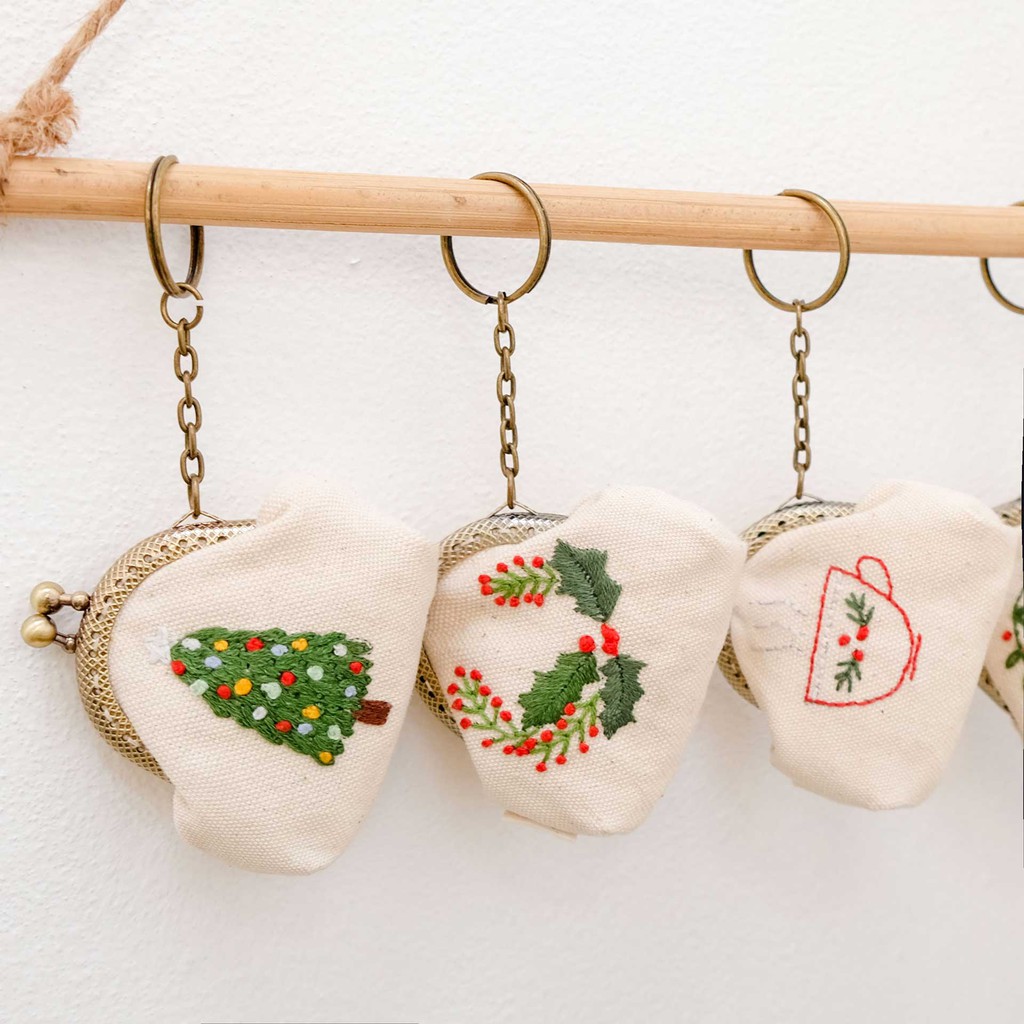 [QUÀ TẶNG GIÁNG SINH] Móc chìa khóa túi mini thêu tay hình Noel (Túi tỏi)