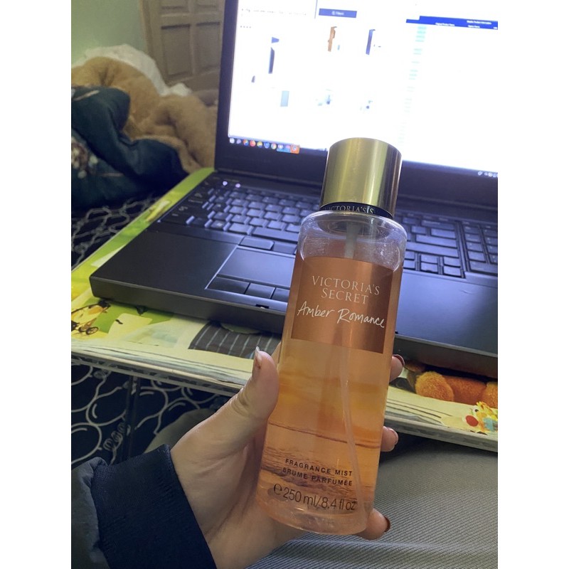 Body mist amber XỊT THƠM BODY VICTORIA SECRET AMBER ROMANCE