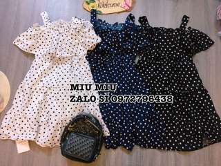 Váy trễ vai chấm bi