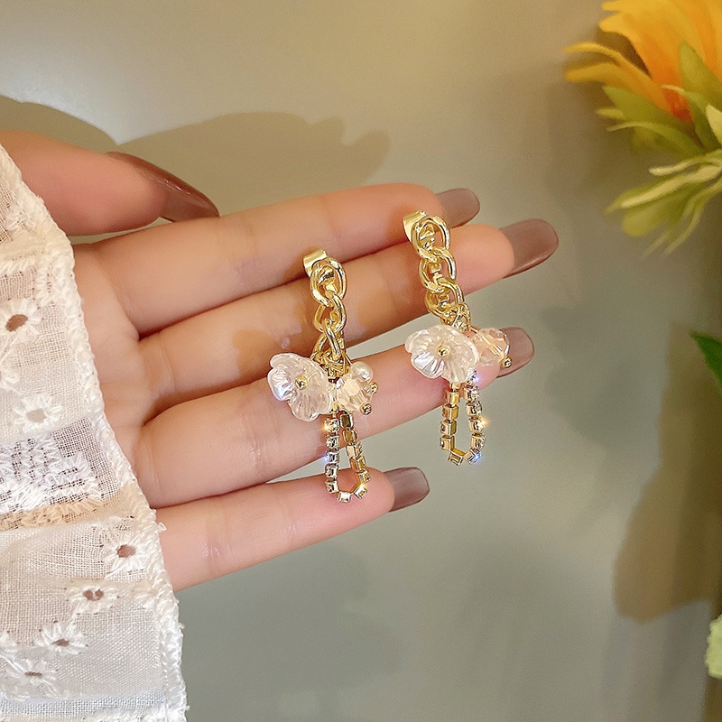 Khuyên Tai Chuỗi Đính Hạt Ngọc Trai Hình Hoa Phong Cách Hàn Quốc