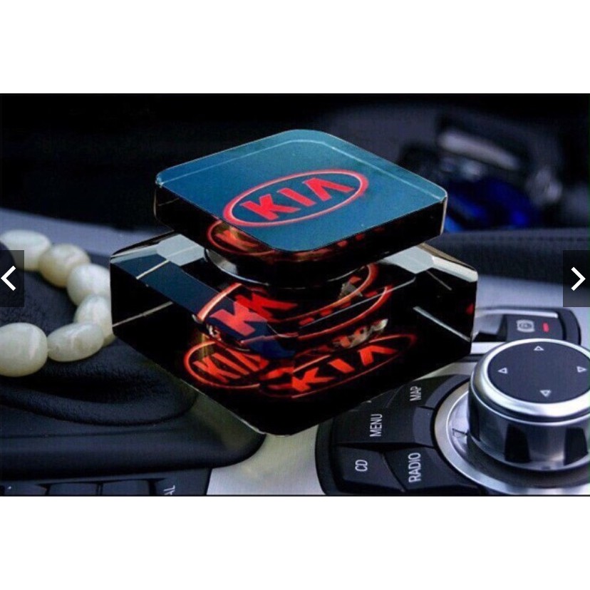 Nước hoa pha lê cao cấp đặt taplo xe hơi, ô tô logo hãng xe Toyota, Mazda, Ford, Kia, Hyundai, Honda,Toyota, Mazda, Ford