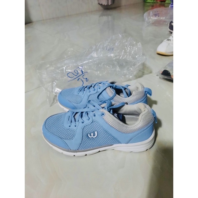 Compo 2 đôi giày thể thao