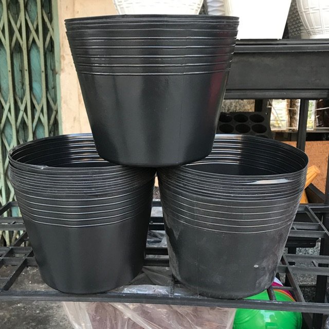 Chậu nhựa dẻo trồng dưa lưới, chậu trồng hoa vạn thọ, mào gà C11 đen