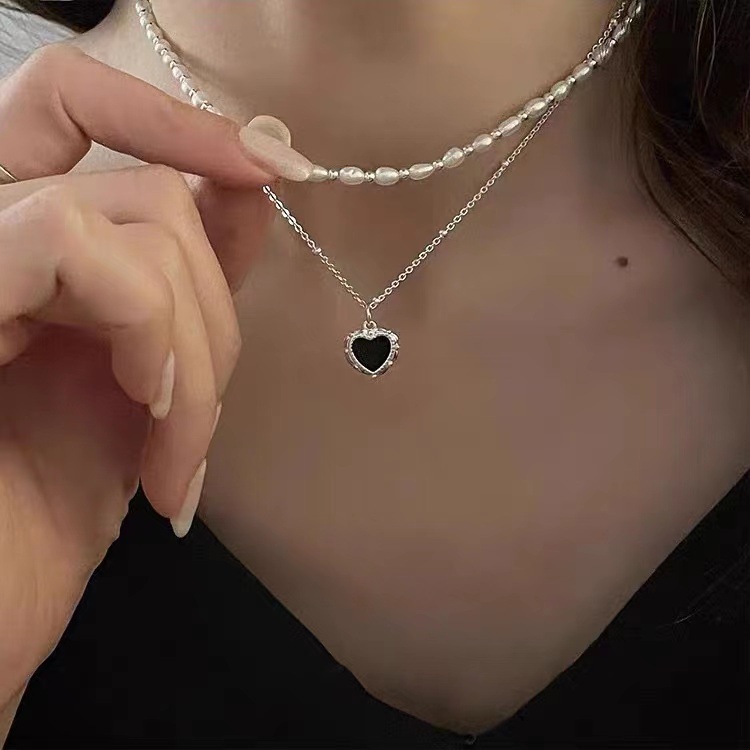 Vòng cổ choker Mặt Trái Tim Đôi Đính Ngọc Trai Đen Thời Trang Cho Nữ